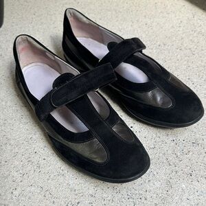 Mephisto Black Women's Flats with Strap